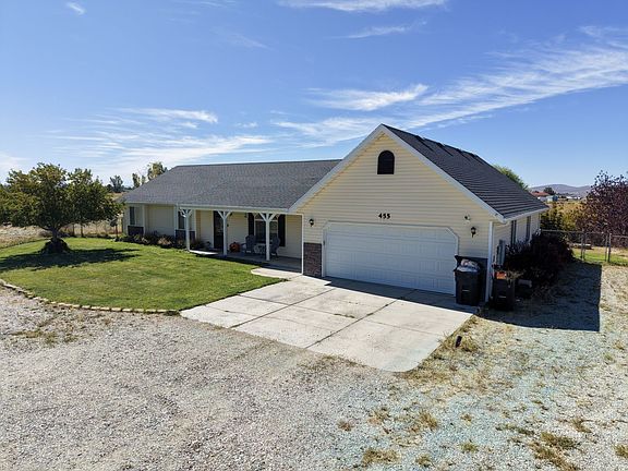 4th image of 455 Blakeland Dr