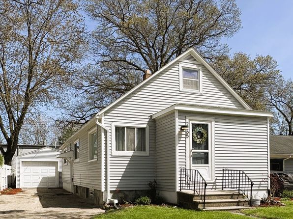 2265 Maddy Ln, Keego Harbor, MI 48320