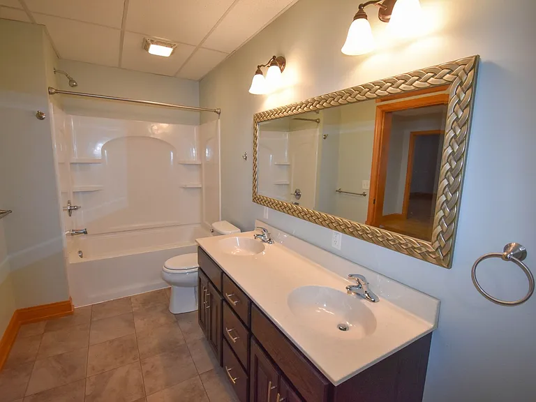 110 E Bald Eagle St — Photo 41