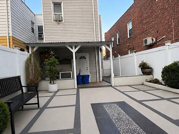 2nd image of 10156 103rd Street
