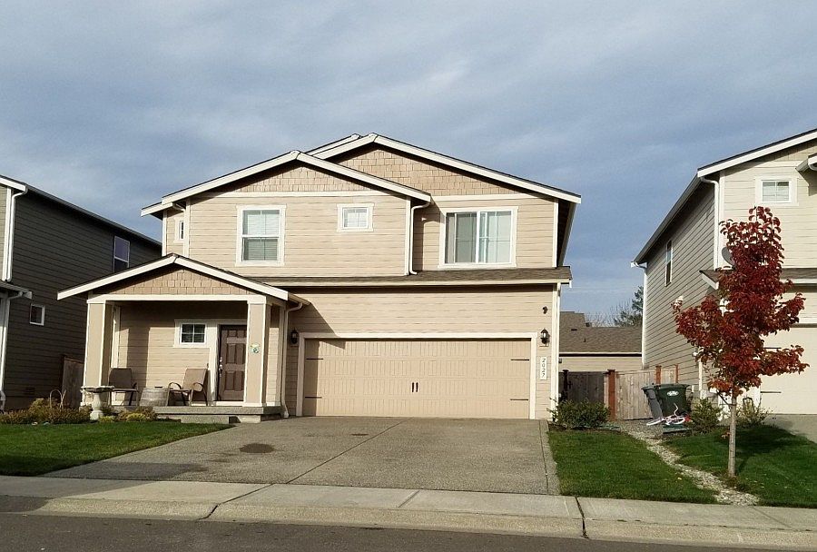 1st image of 2027 193rd St E