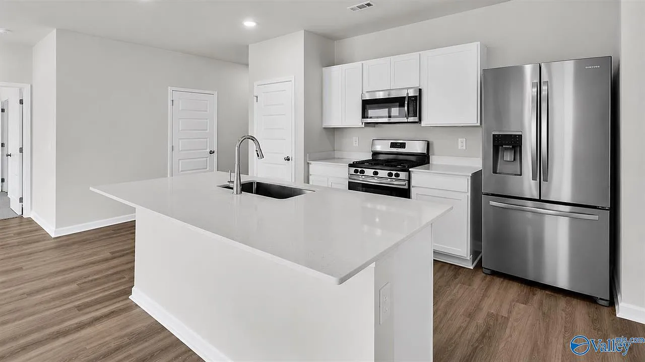 4 bed, 1537 sqft, $1,750 — Photo 4