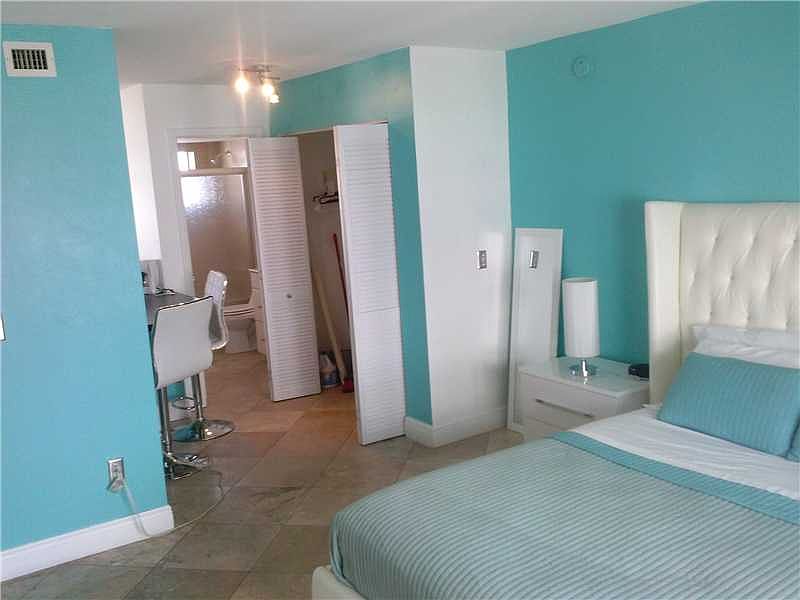 1st image of 1610 Lenox Ave APT 512