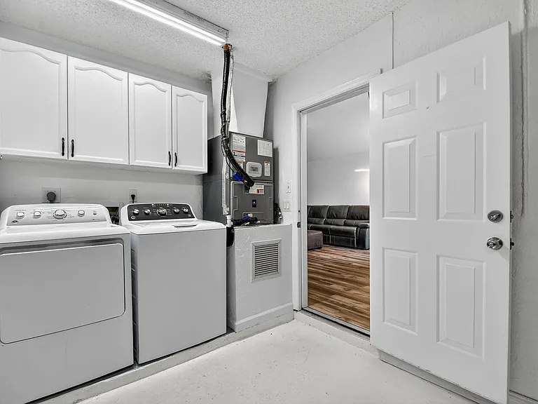 1891 Oak Berry Cir — Photo 42