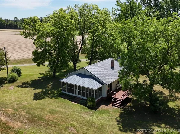 3997 Swanns Station Rd, Sanford, NC 27332