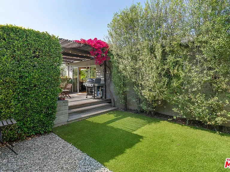1666 S Curson Ave — Photo 19