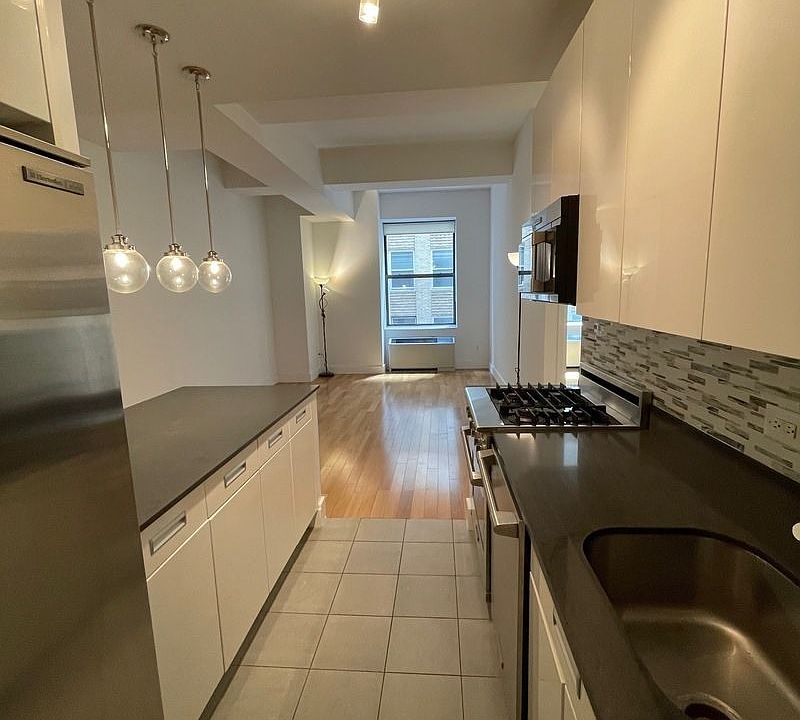 1st image of 99 John St APT 708