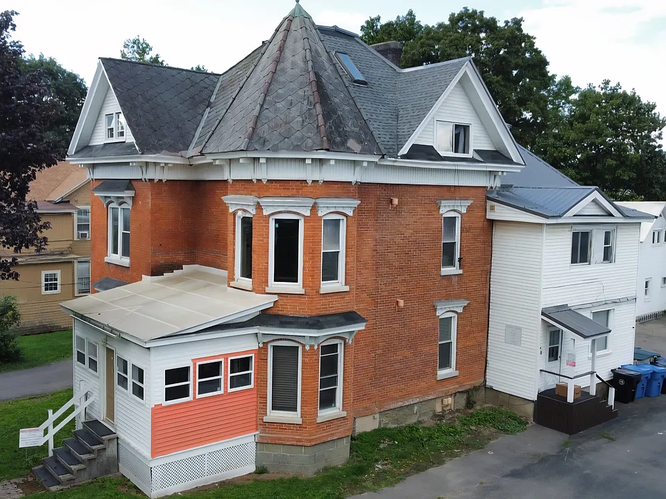 36 Lincoln Ave #4