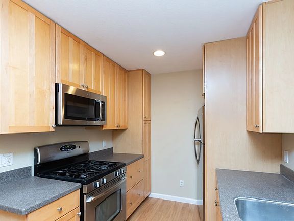 5th image of 828 S Magnolia Ave Unit 2