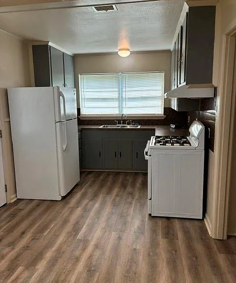 1805 Thelma Ln — Photo 10