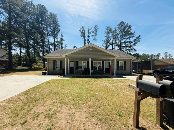 597 Miller Travelers Rest Cir, Douglas, GA 31533