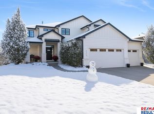 2313 S 220th Cir, Elkhorn, NE 68022