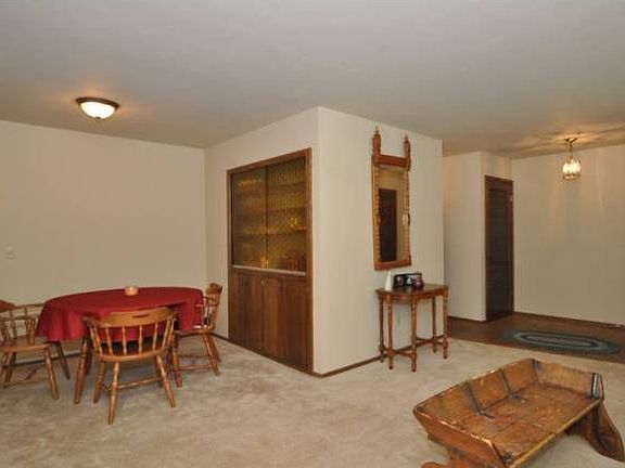Living/dining room "L"
