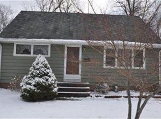 247 Brookfield Rd, Avon Lake, OH 44012