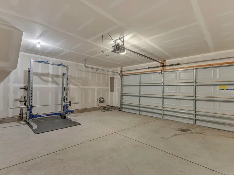 1011 Tannin Dr — Photo 36