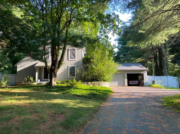 37 Farms Village Road, Simsbury, CT 06070