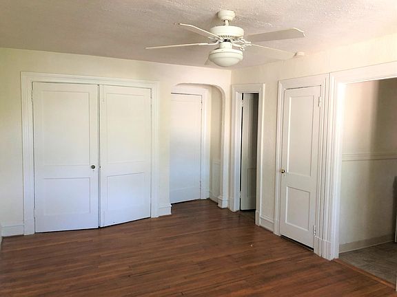 3rd image of 2621 Stuart Ave APT 30
