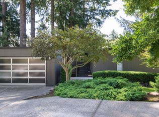 5655 SW Menefee Dr, Portland, OR 97239