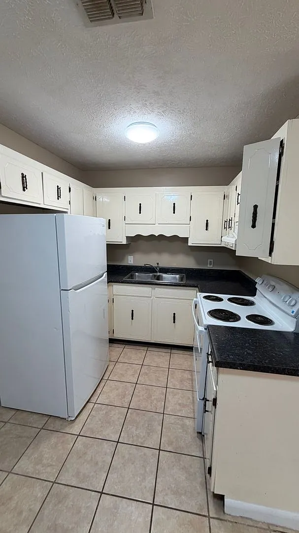 600 Bob Little Road unit 8 — Photo 4