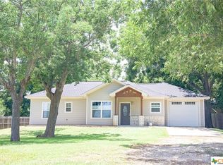 114 S Avenue B, Shiner, TX 77984