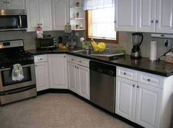 2nd image of 944 Balcom Ave