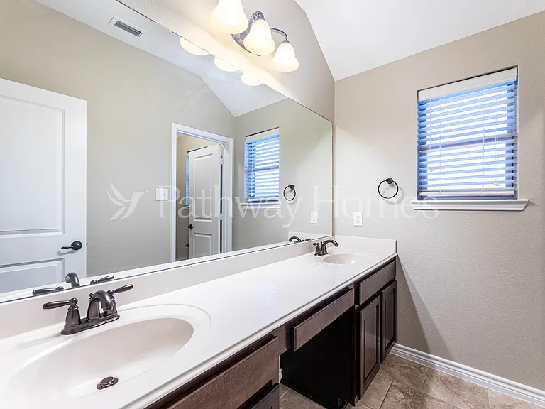 119 Highwood Ave — Photo 15