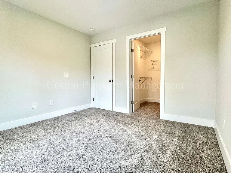 2852 Worth Dr #D — Photo 29