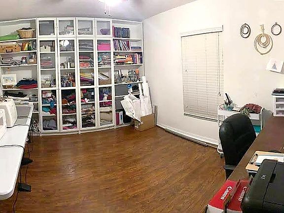 Bonus room right off of entrance