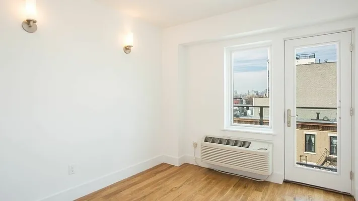 Rented by Nooklyn NYC LLC | media 39