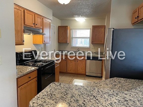 4th image of 105 Barrow Ct