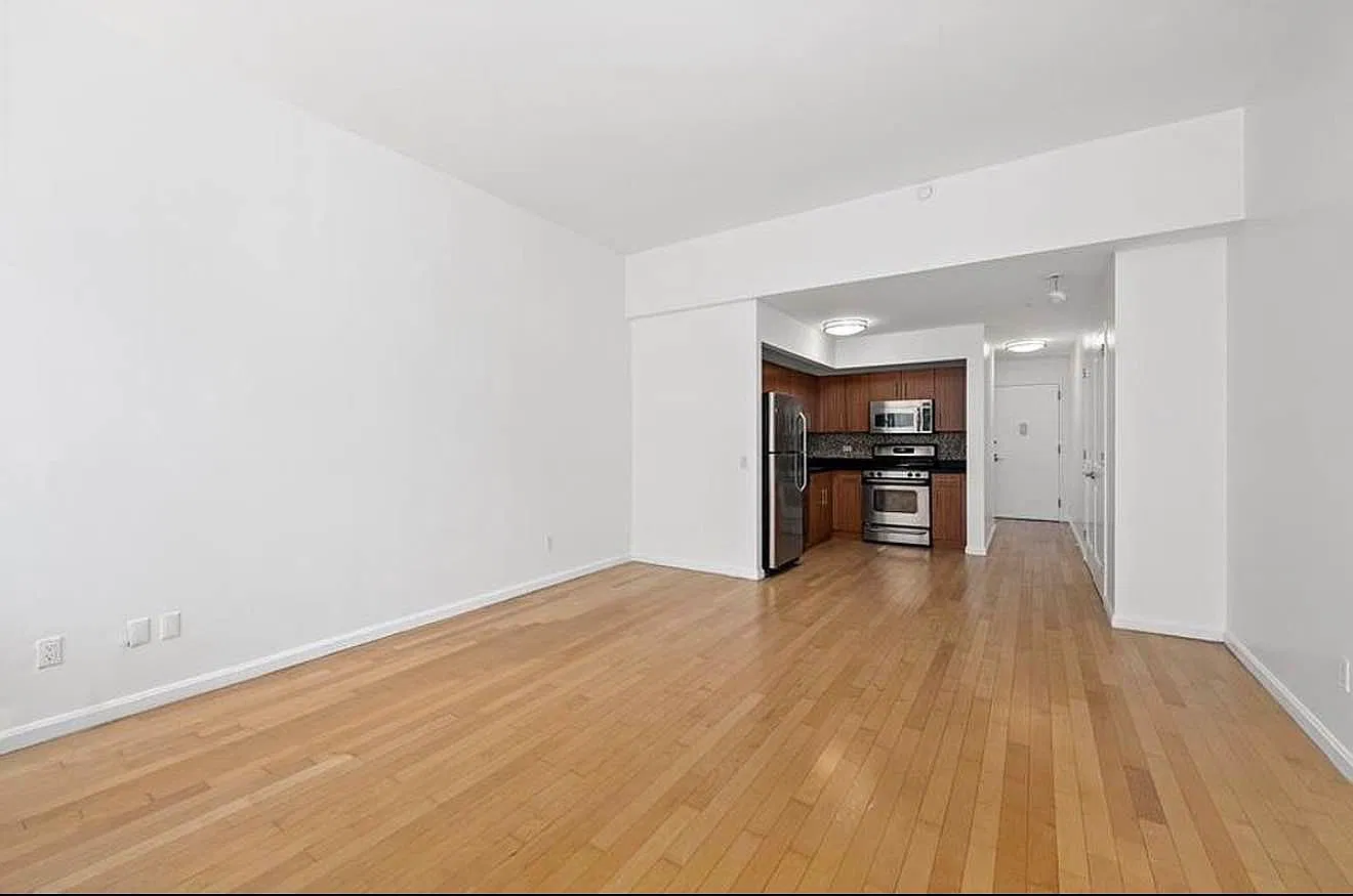 20 West Street — Photo 3