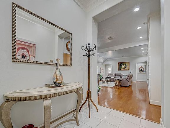 2nd image of 3507 Shadowfern Dr