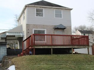 554 Independence Dr, Clairton, PA