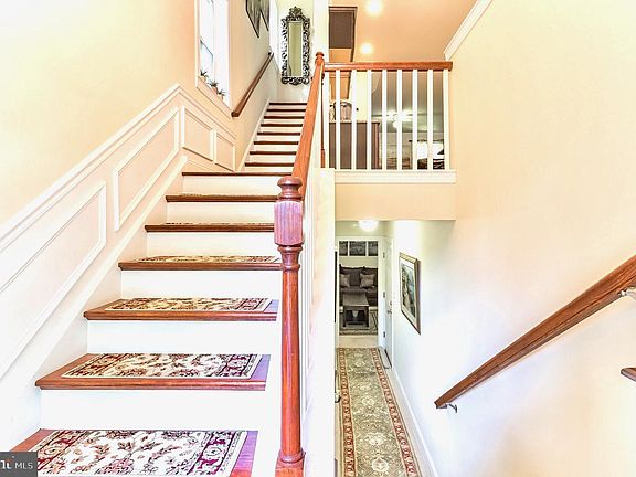 5th image of 202 Shawmont Ave