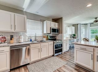 107 E Quail Wood Ln, Westfield, IN 46074