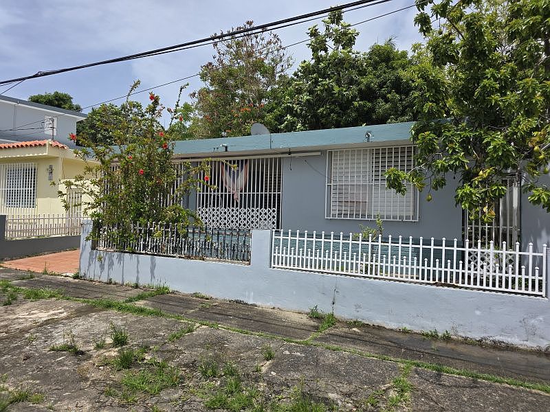 2nd image of Urb San Jose Calle Ferrol #446