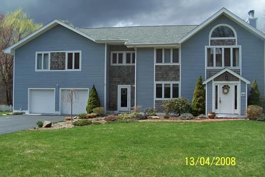 2nd image of 44 Whitney Ln