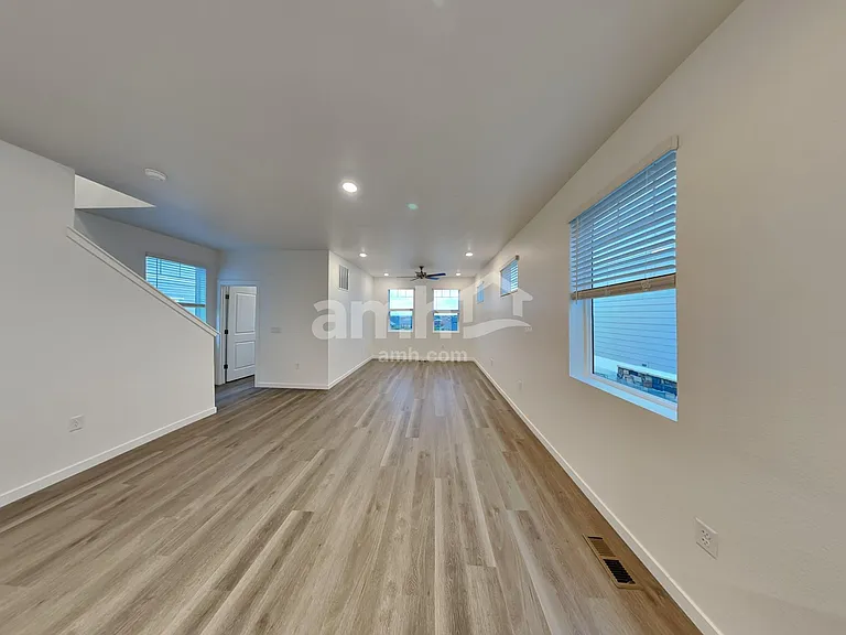 26153 E Calhoun Cir — Photo 7