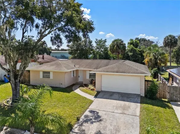 119 Valley Dr, Brandon, FL 33510