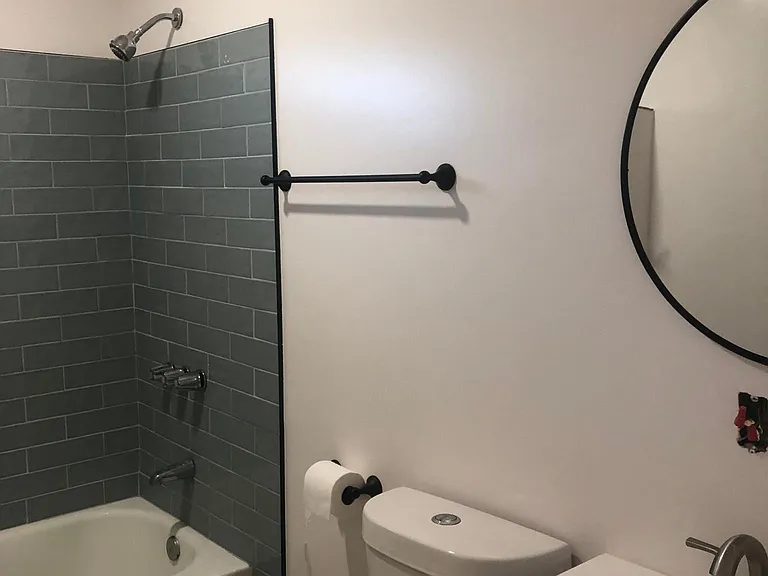 223 E Nevada St — Photo 14