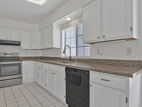 5th image of 13006 N Mountainside Dr APT B