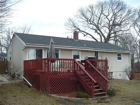 GENEROUSLY SIZED REAR DECK