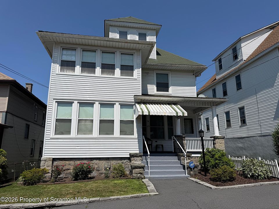 1st image of 715 Hemlock St