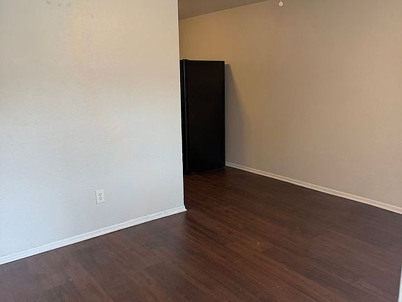 3rd image of 8609 N 10th St APT A