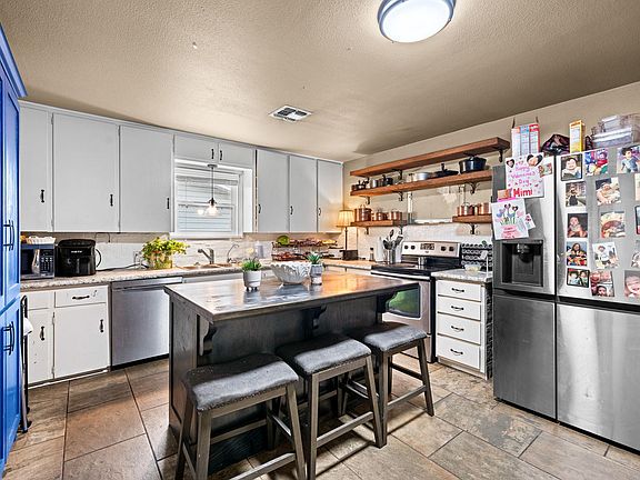 4th image of 603 N Lewis Ave