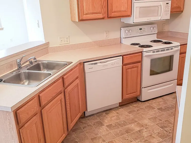 Prairie Crest Apartments — Photo 68