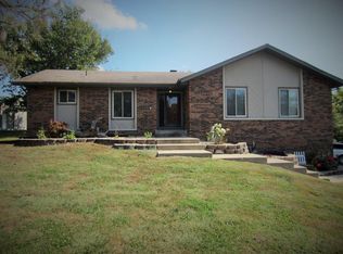3870 S Fairwood Ave, Rogersville, MO 65742