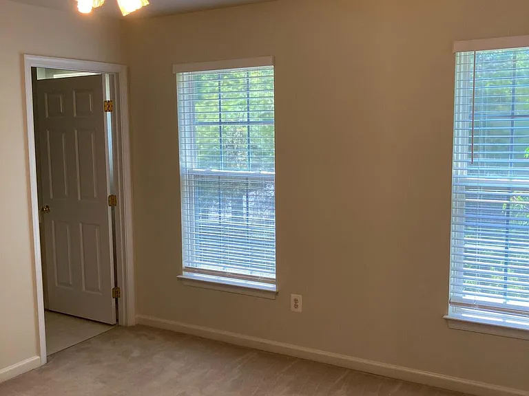 2985 Huntington Grove Sq — Photo 19