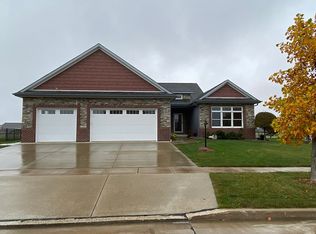 1204 Fellowship Ln, Savoy, IL 61874