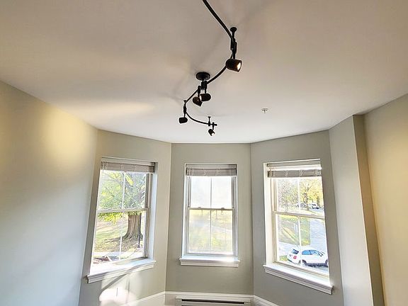 4th image of 1019 Park Pl #2A